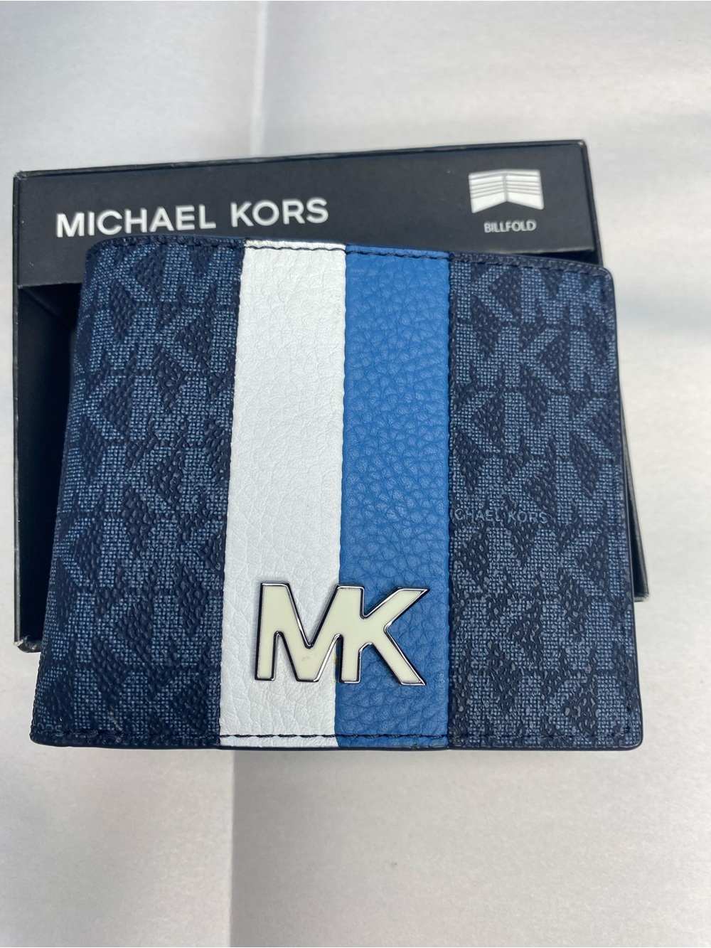 NWT Michael Kors Signature Stripes logo billfold Men’s Wallet Blue